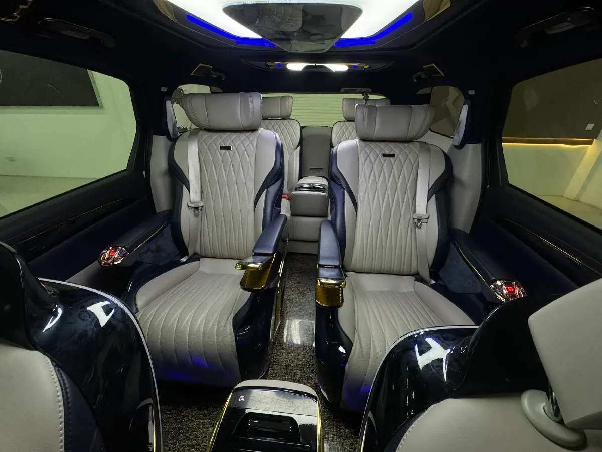 2022 Buick GL8 2.0T 237HP L4 9AT,autocango,china used car exporter,china ev exporter,chinese used car exporter,chinese used ev exporter