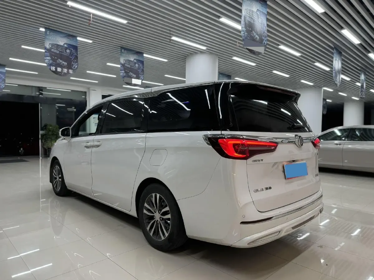 2022 Buick GL8 2.0T 237HP L4 9AT,autocango,china used car exporter,china ev exporter,chinese used car exporter,chinese used ev exporter