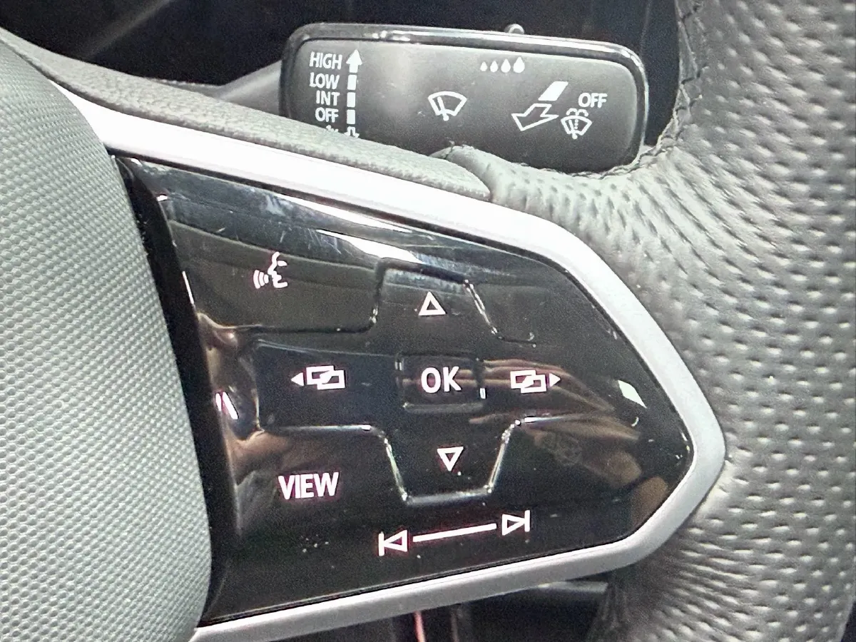 2023 Volkswagen Passat 1.4T 150HP L4 7DCT,autocango,china used car exporter,china ev exporter,chinese used car exporter,chinese used ev exporter