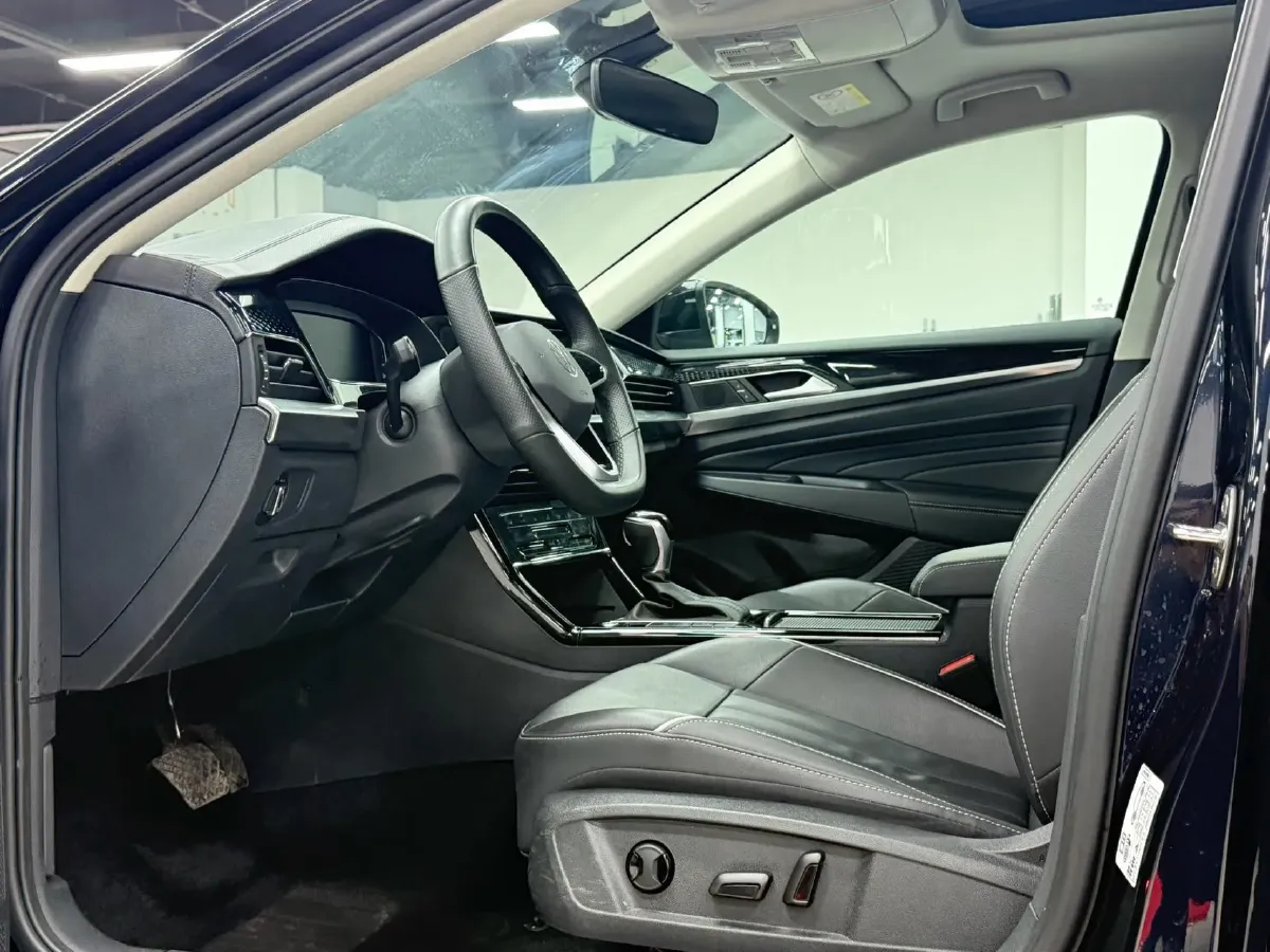 2023 Volkswagen Passat 1.4T 150HP L4 7DCT,autocango,china used car exporter,china ev exporter,chinese used car exporter,chinese used ev exporter