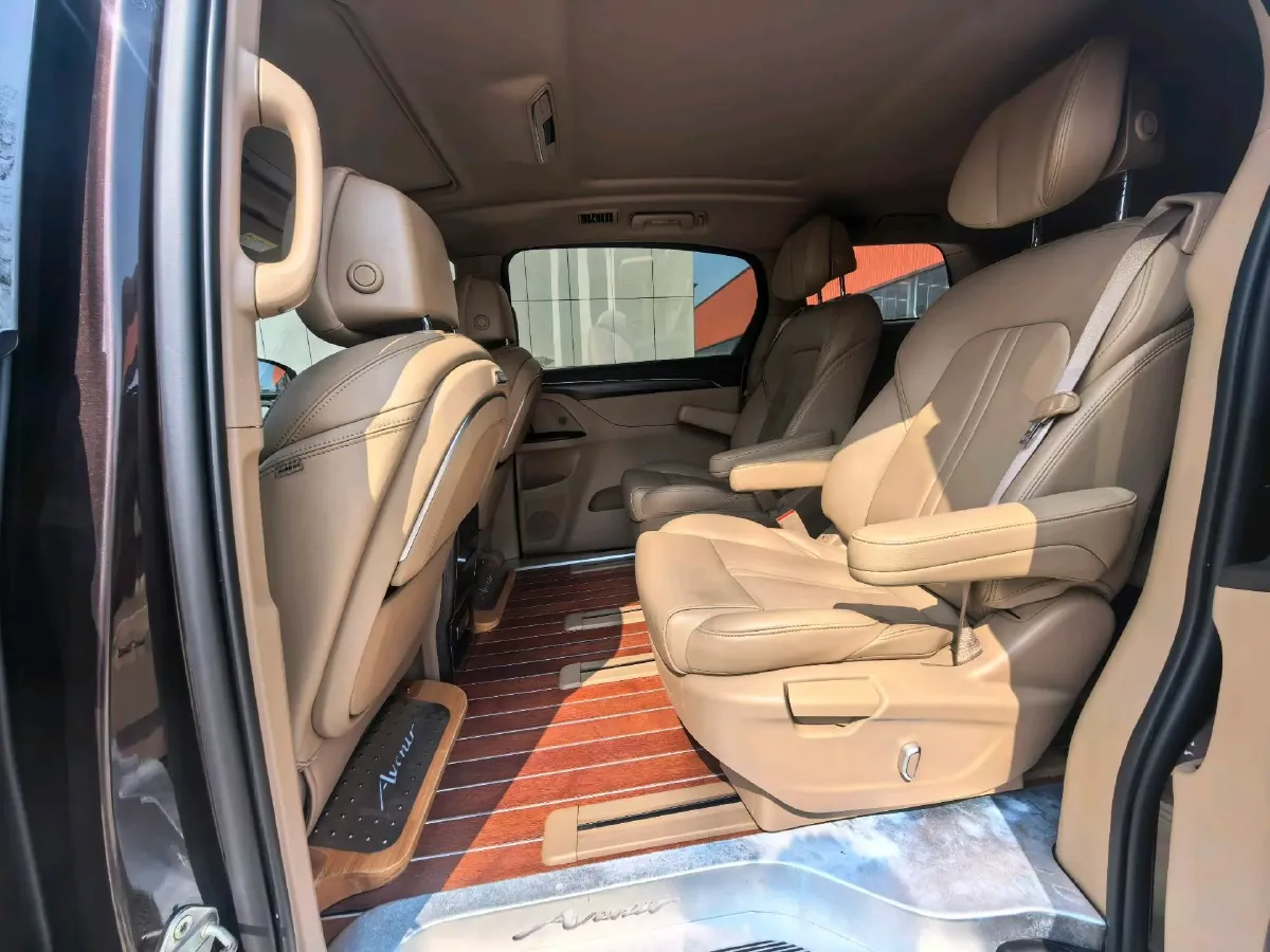 2021 Buick GL8 2.0T 237HP L4 9AT,autocango,china used car exporter,china ev exporter,chinese used car exporter,chinese used ev exporter