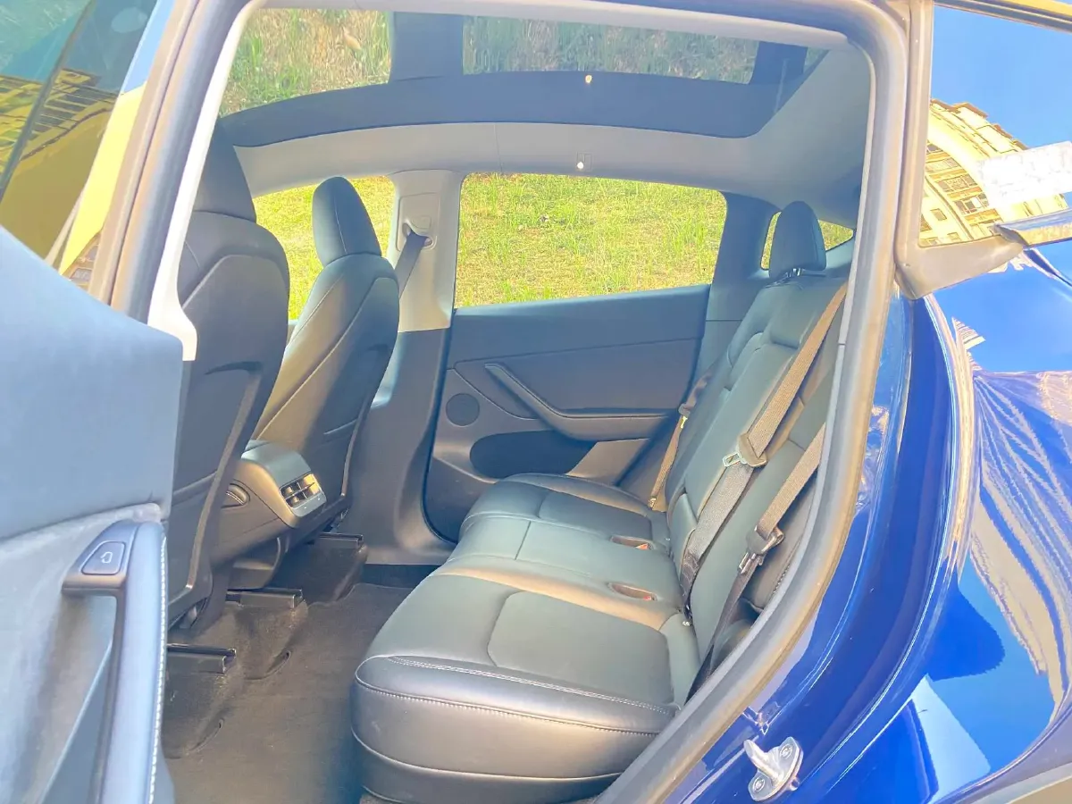 2022 Tesla Model Y BEV 60KWH,autocango,china used car exporter,china ev exporter,chinese used car exporter,chinese used ev exporter