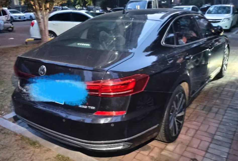 2024 Volkswagen Passat 2.0T 186HP L4 7DCT,autocango,china used car exporter,china ev exporter,chinese used car exporter,chinese used ev exporter