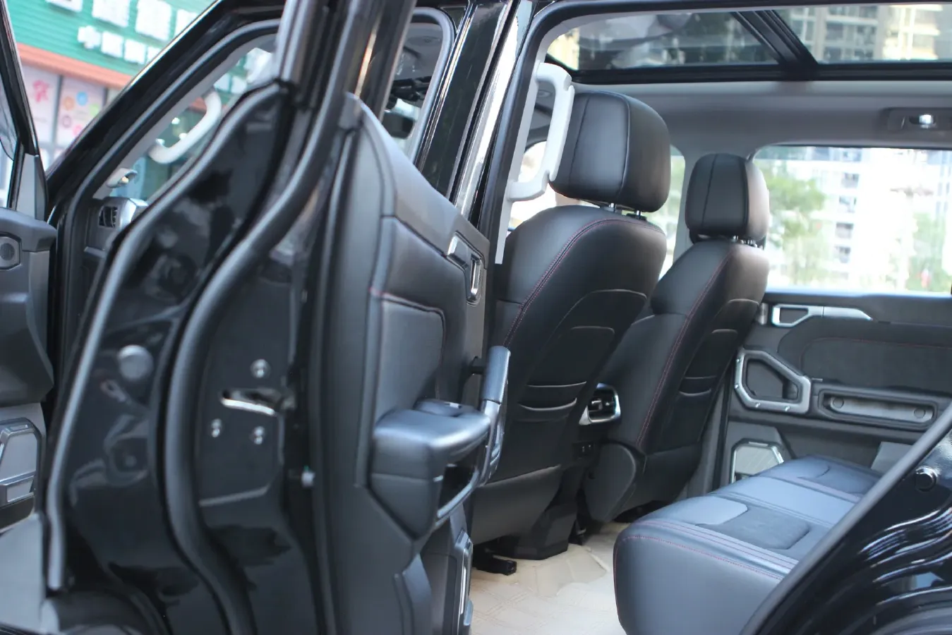 2025 Jetour Traveller 2.0T 254HP L4 8AT,autocango,china used car exporter,china ev exporter,chinese used car exporter,chinese used ev exporter