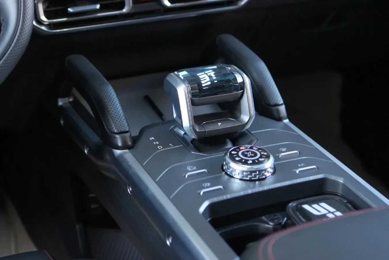 2025 Jetour Traveller 2.0T 254HP L4 8AT,autocango,china used car exporter,china ev exporter,chinese used car exporter,chinese used ev exporter