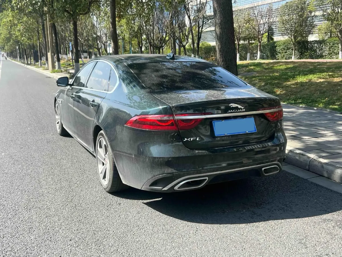 2022 Jaguar XFL 2.0T 200HP L4 8AT,autocango,china used car exporter,china ev exporter,chinese used car exporter,chinese used ev exporter