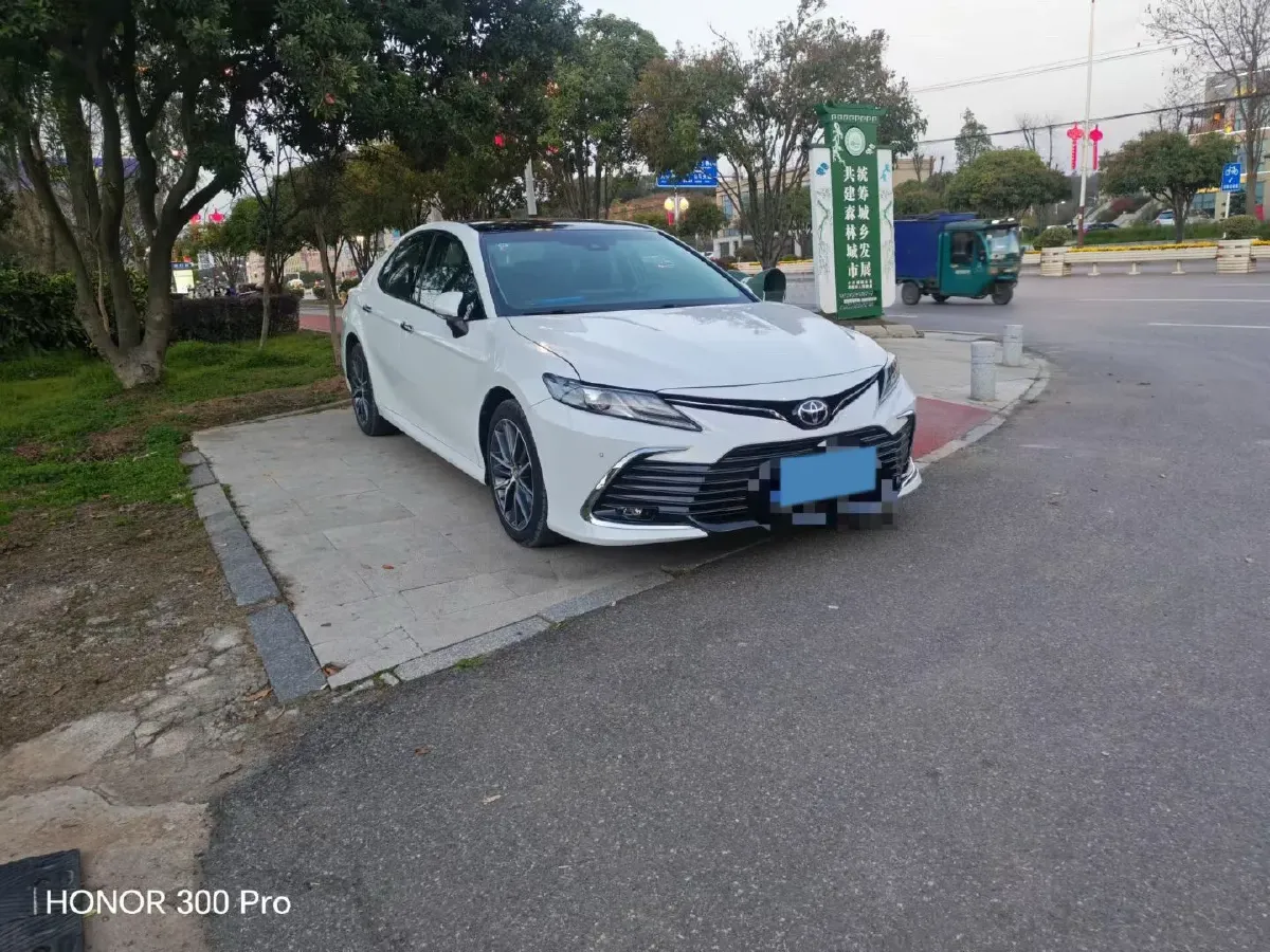 2021 Toyota Camry 2.5L 209HP L4 8AT,autocango,china used car exporter,china ev exporter,chinese used car exporter,chinese used ev exporter