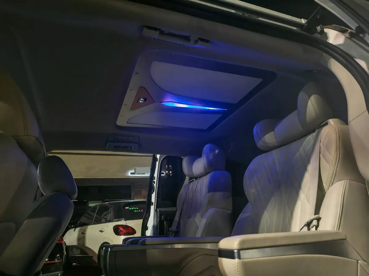 2021 Buick GL8 2.0T 237HP L4 9AT,autocango,china used car exporter,china ev exporter,chinese used car exporter,chinese used ev exporter