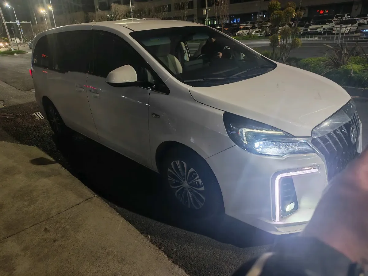 2021 Buick GL8 2.0T 237HP L4 9AT,autocango,china used car exporter,china ev exporter,chinese used car exporter,chinese used ev exporter