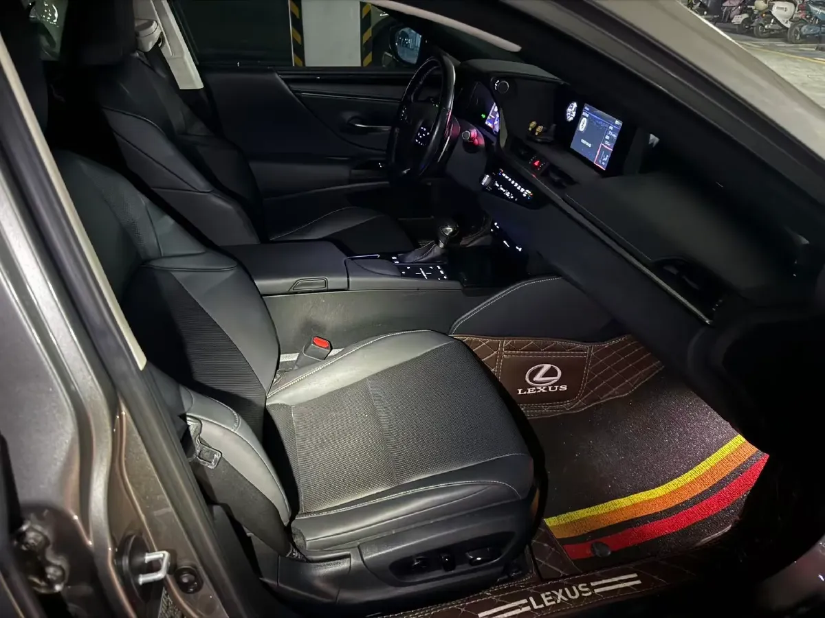 2020 Lexus ES 2.0L 173HP L4 CVT,autocango,china used car exporter,china ev exporter,chinese used car exporter,chinese used ev exporter