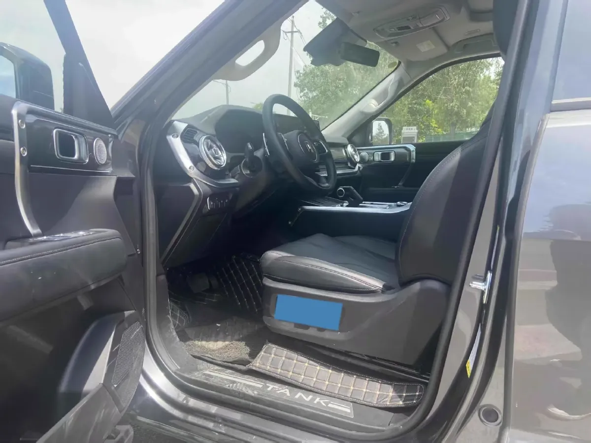 2024 Tank 400 2.0T 252HP L4 9AT PHEV 36.7/37.1KWH,autocango,china used car exporter,china ev exporter,chinese used car exporter,chinese used ev exporter