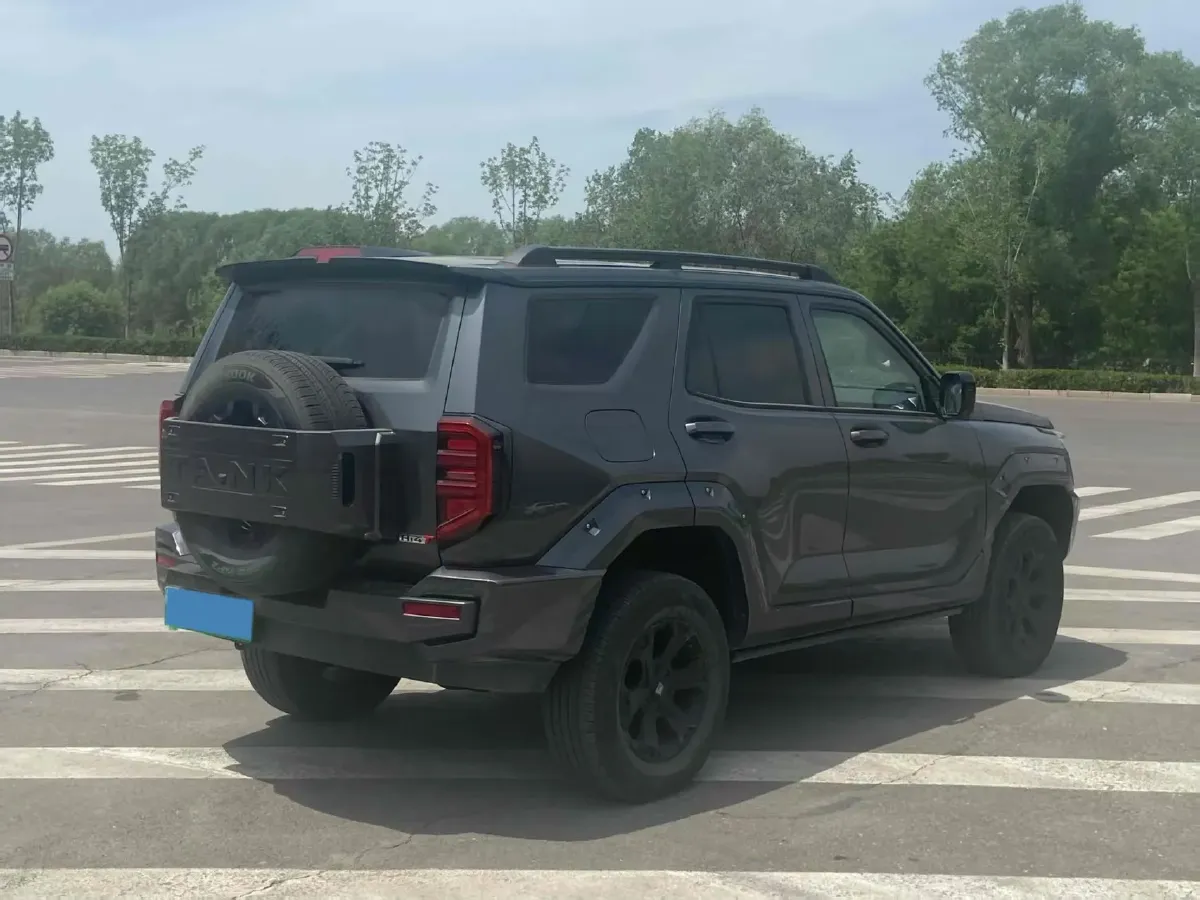 2024 Tank 400 2.0T 252HP L4 9AT PHEV 36.7/37.1KWH,autocango,china used car exporter,china ev exporter,chinese used car exporter,chinese used ev exporter