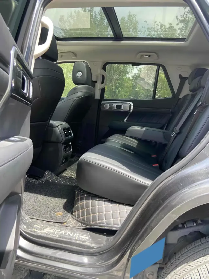 2024 Tank 400 2.0T 252HP L4 9AT PHEV 36.7/37.1KWH,autocango,china used car exporter,china ev exporter,chinese used car exporter,chinese used ev exporter