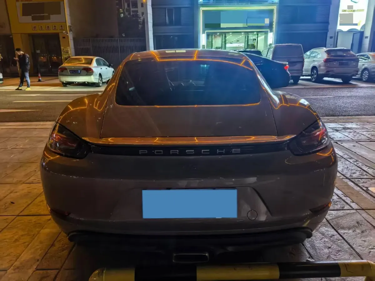 2022 Porsche 718 2.0T 250HP H4 7DCT,autocango,china used car exporter,china ev exporter,chinese used car exporter,chinese used ev exporter