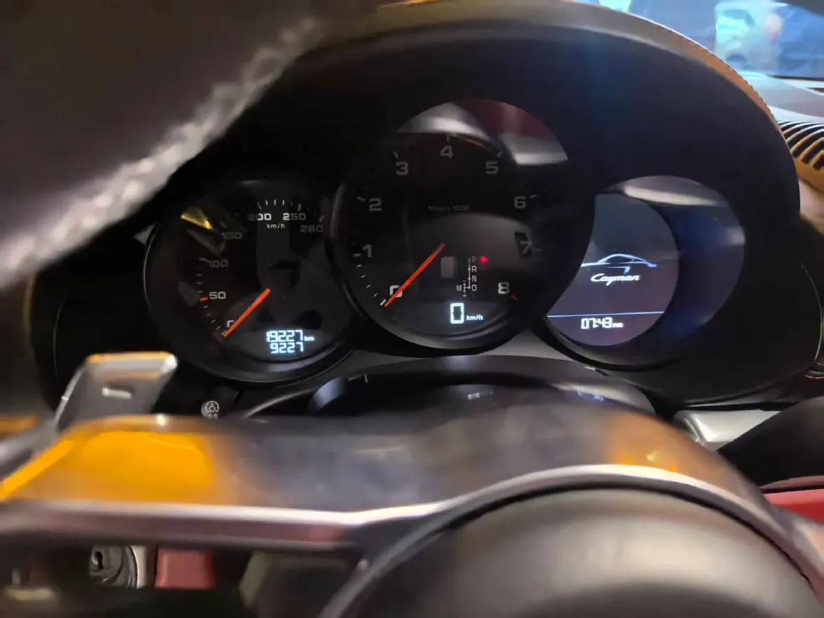 2022 Porsche 718 2.0T 250HP H4 7DCT,autocango,china used car exporter,china ev exporter,chinese used car exporter,chinese used ev exporter