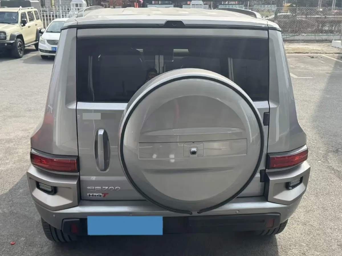 2024 Tank 700 3.0T 360HP V6 9AT PHEV 37.1KWH,autocango,china used car exporter,china ev exporter,chinese used car exporter,chinese used ev exporter