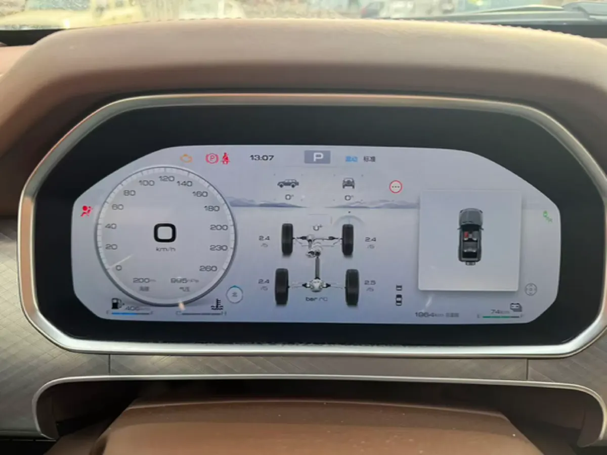 2024 Tank 700 3.0T 360HP V6 9AT PHEV 37.1KWH,autocango,china used car exporter,china ev exporter,chinese used car exporter,chinese used ev exporter