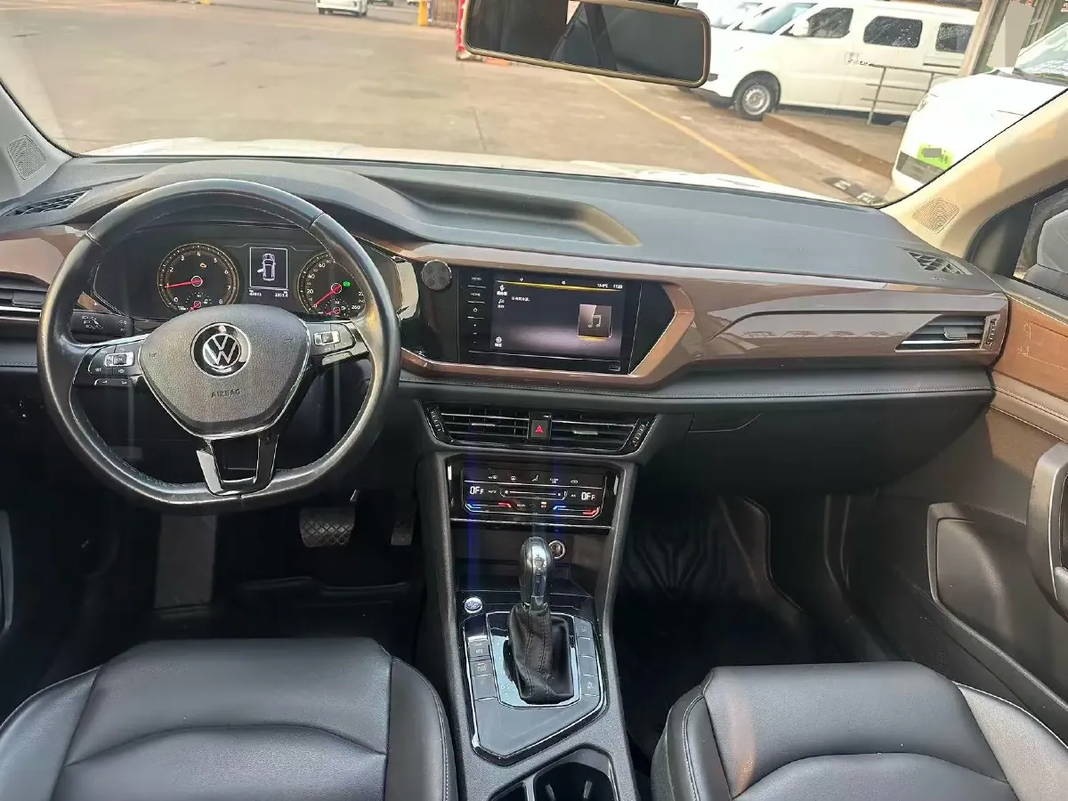 2021 Volkswagen Tharu 1.4T 150HP L4 7DCT,autocango,china used car exporter,china ev exporter,chinese used car exporter,chinese used ev exporter