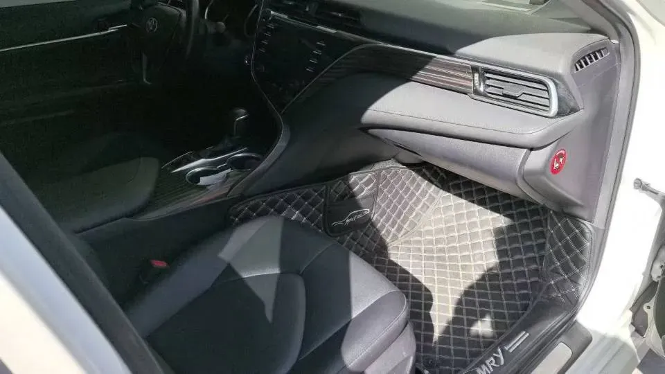 2018 Toyota Camry 2.5L 209HP L4 8AT,autocango,china used car exporter,china ev exporter,chinese used car exporter,chinese used ev exporter