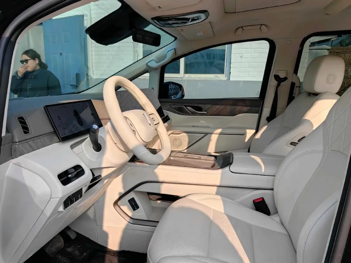 2025 WEY HighMountain 1.5T 170HP L4 4DHT PHEV,autocango,china used car exporter,china ev exporter,chinese used car exporter,chinese used ev exporter