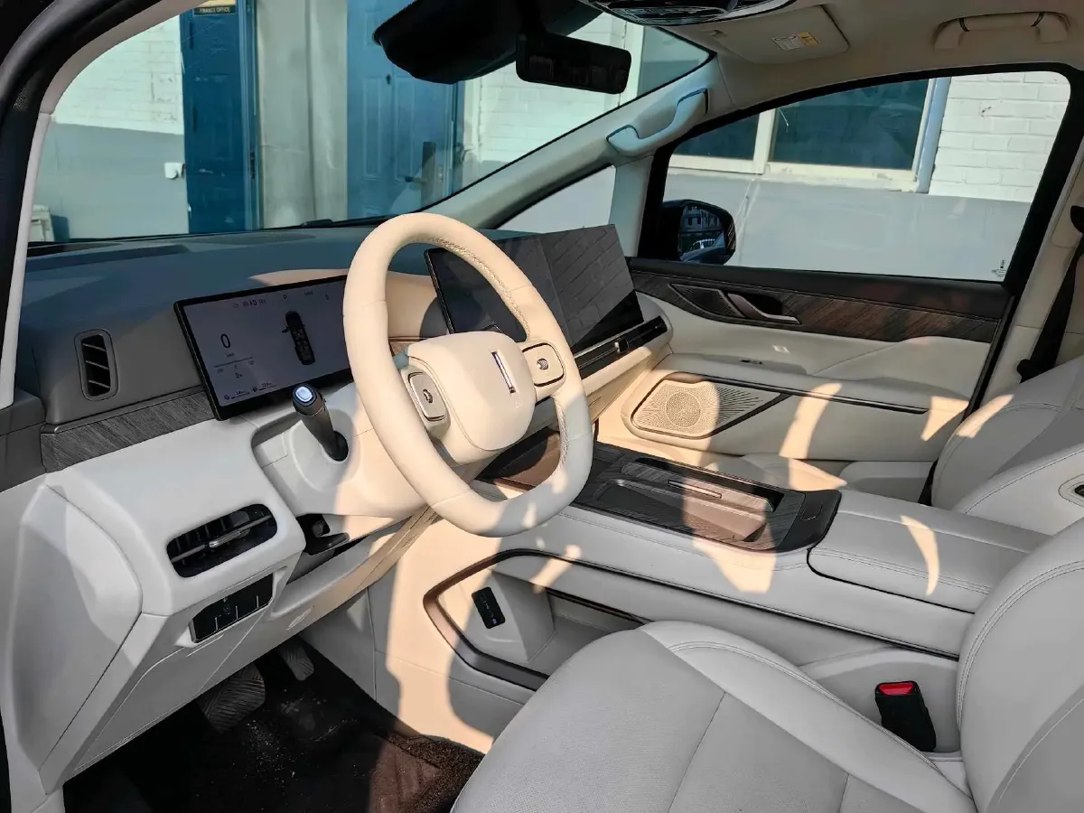 2025 WEY HighMountain 1.5T 170HP L4 4DHT PHEV,autocango,china used car exporter,china ev exporter,chinese used car exporter,chinese used ev exporter