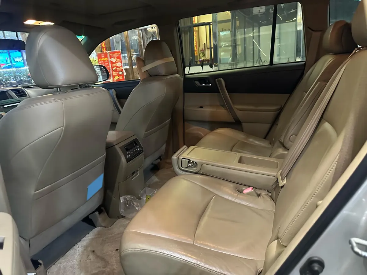 2012 Toyota Highlander 2.7L 188HP L4 6AT,autocango,china used car exporter,china ev exporter,chinese used car exporter,chinese used ev exporter