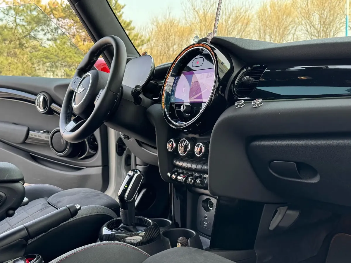 2022 MINI JCW 2.0T 231HP L4 8AT,autocango,china used car exporter,china ev exporter,chinese used car exporter,chinese used ev exporter