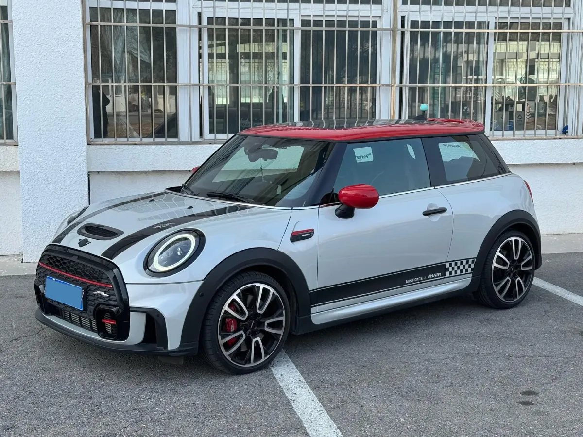 2022 MINI JCW 2.0T 231HP L4 8AT,autocango,china used car exporter,china ev exporter,chinese used car exporter,chinese used ev exporter