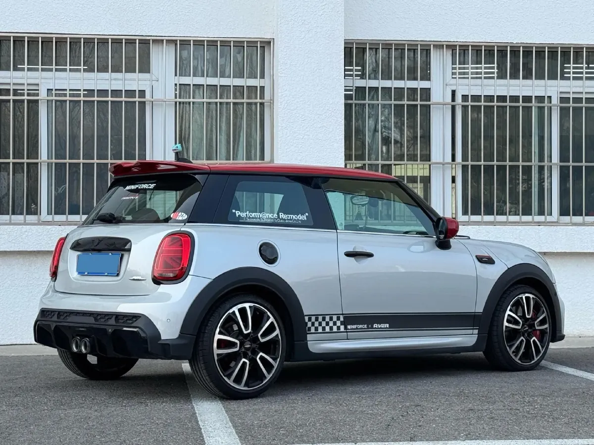 2022 MINI JCW 2.0T 231HP L4 8AT,autocango,china used car exporter,china ev exporter,chinese used car exporter,chinese used ev exporter