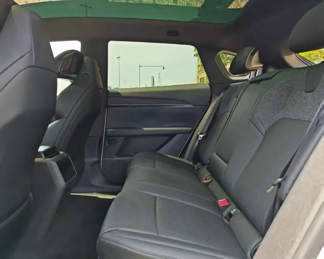 2023 Honda CR-V 2.0L 150HP L4 E-CVT PHEV 17.7KWH,autocango,china used car exporter,china ev exporter,chinese used car exporter,chinese used ev exporter