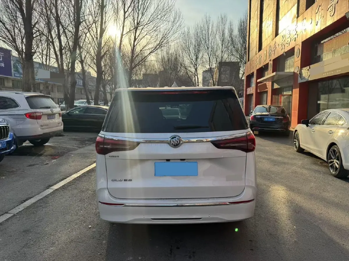 2021 Buick GL8 2.0T 237HP L4 9AT,autocango,china used car exporter,china ev exporter,chinese used car exporter,chinese used ev exporter