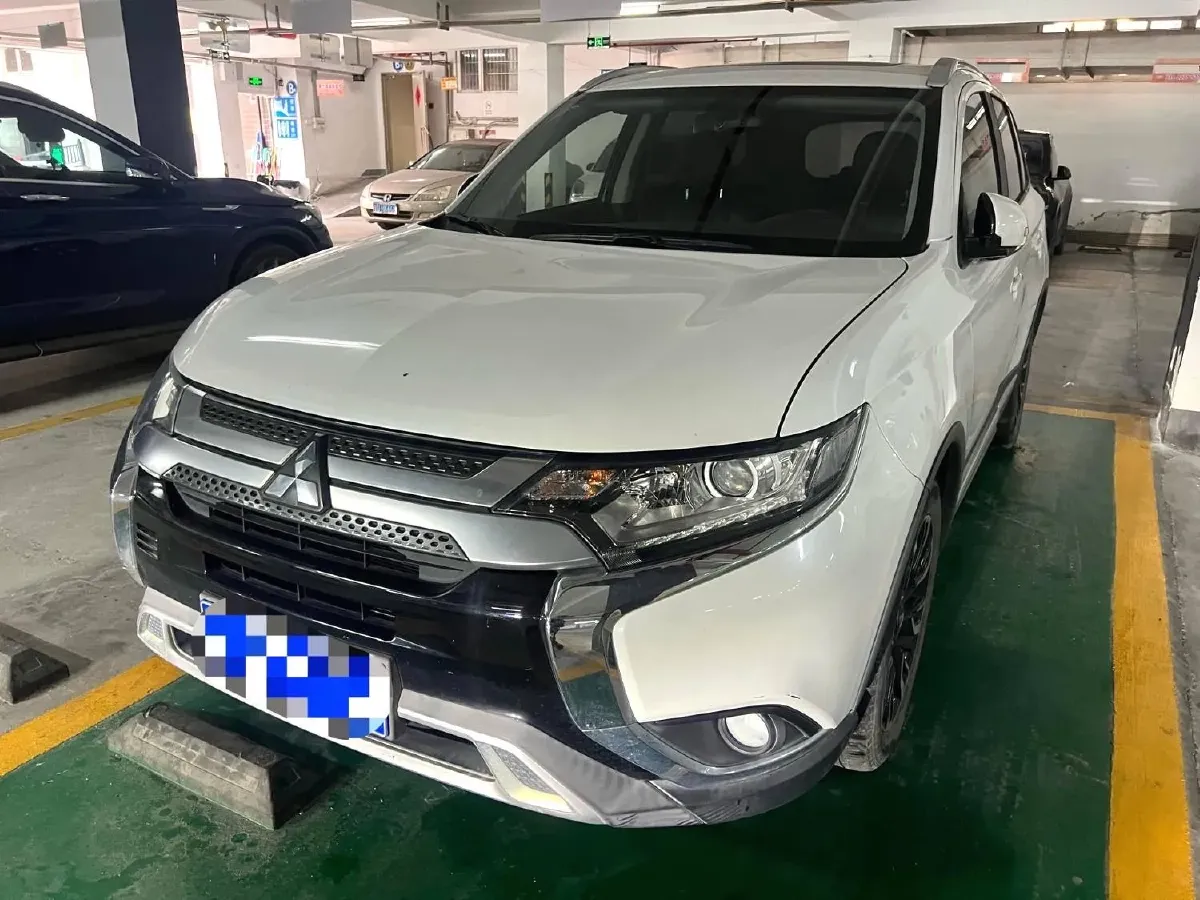 2019 Mitsubishi Outlander 2.0L 166HP L4 CVT,autocango,china used car exporter,china ev exporter,chinese used car exporter,chinese used ev exporter