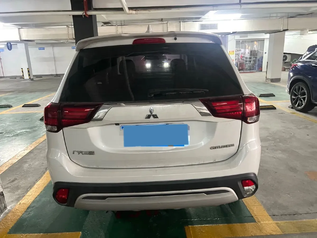 2019 Mitsubishi Outlander 2.0L 166HP L4 CVT,autocango,china used car exporter,china ev exporter,chinese used car exporter,chinese used ev exporter