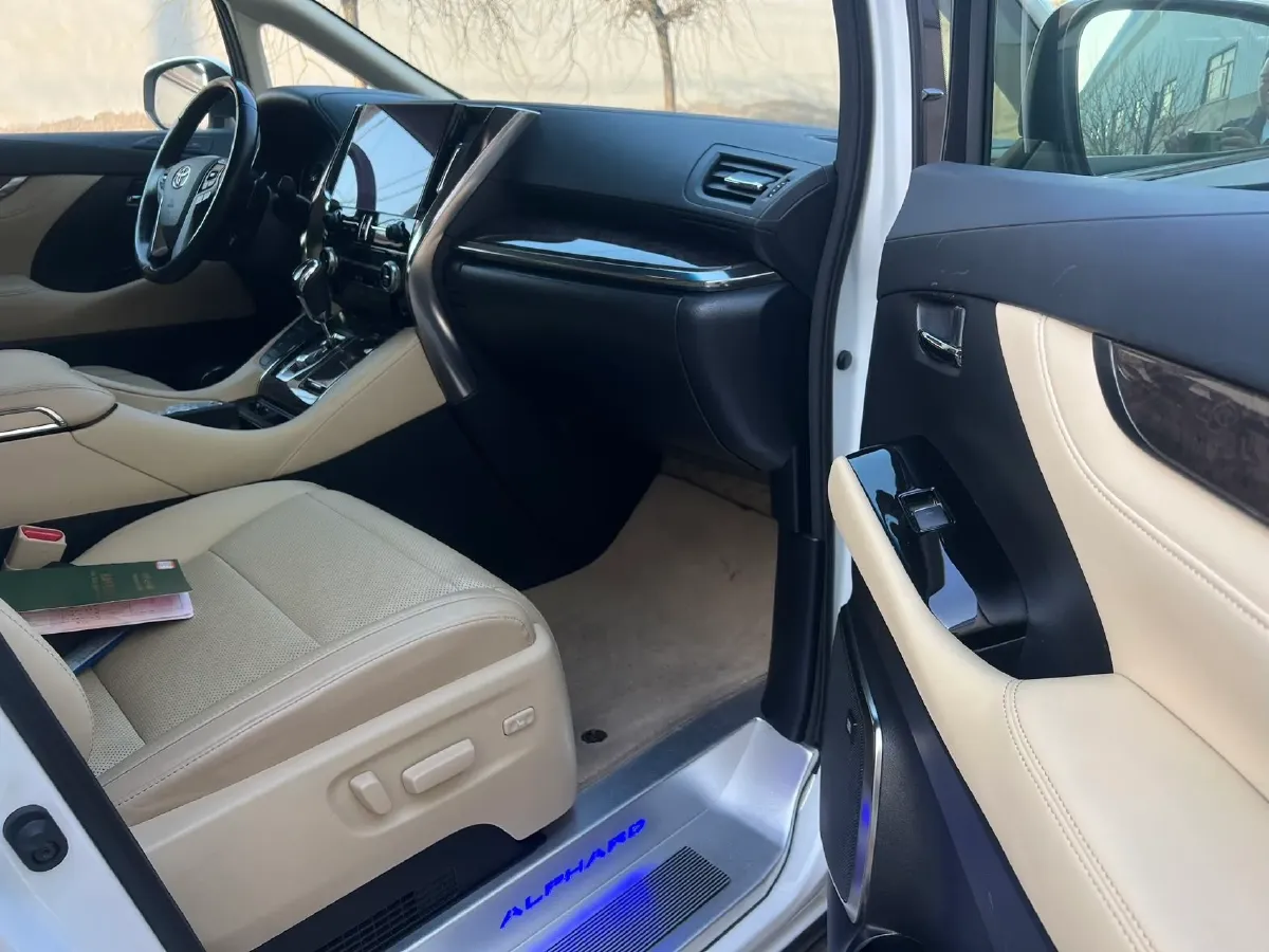 2021 Toyota Alphard 2.5L 117HP L4 E-CVT Hybrid,autocango,china used car exporter,china ev exporter,chinese used car exporter,chinese used ev exporter