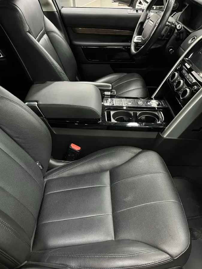 2018 Land Rover Discovery 3.0T 340HP V6 8AT,autocango,china used car exporter,china ev exporter,chinese used car exporter,chinese used ev exporter