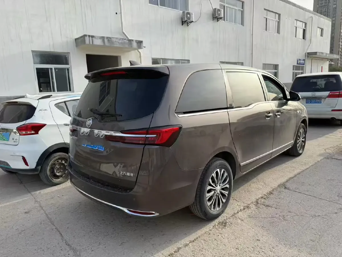 2022 Buick GL8 2.0T 237HP L4 9AT,autocango,china used car exporter,china ev exporter,chinese used car exporter,chinese used ev exporter
