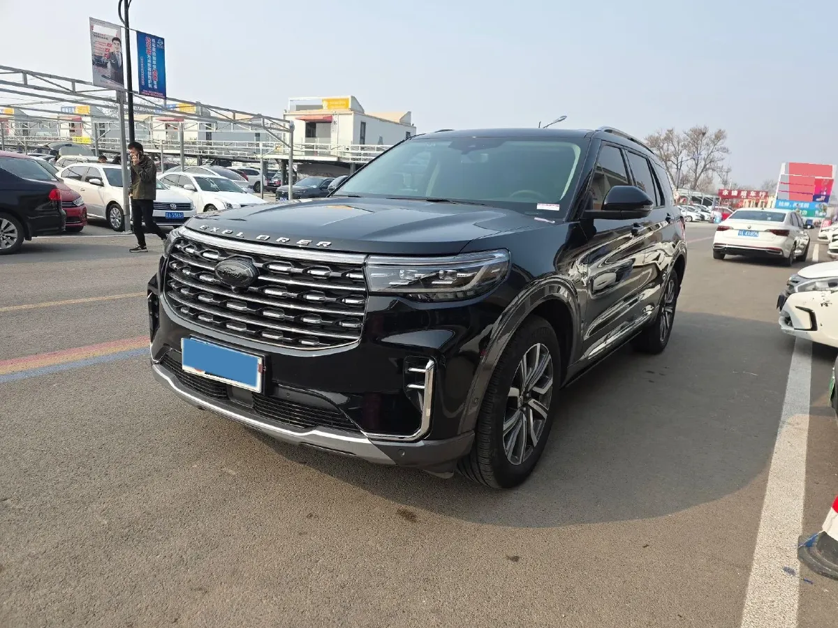 2023 Ford Explorer 2.3T 276HP L4 10AT,autocango,china used car exporter,china ev exporter,chinese used car exporter,chinese used ev exporter