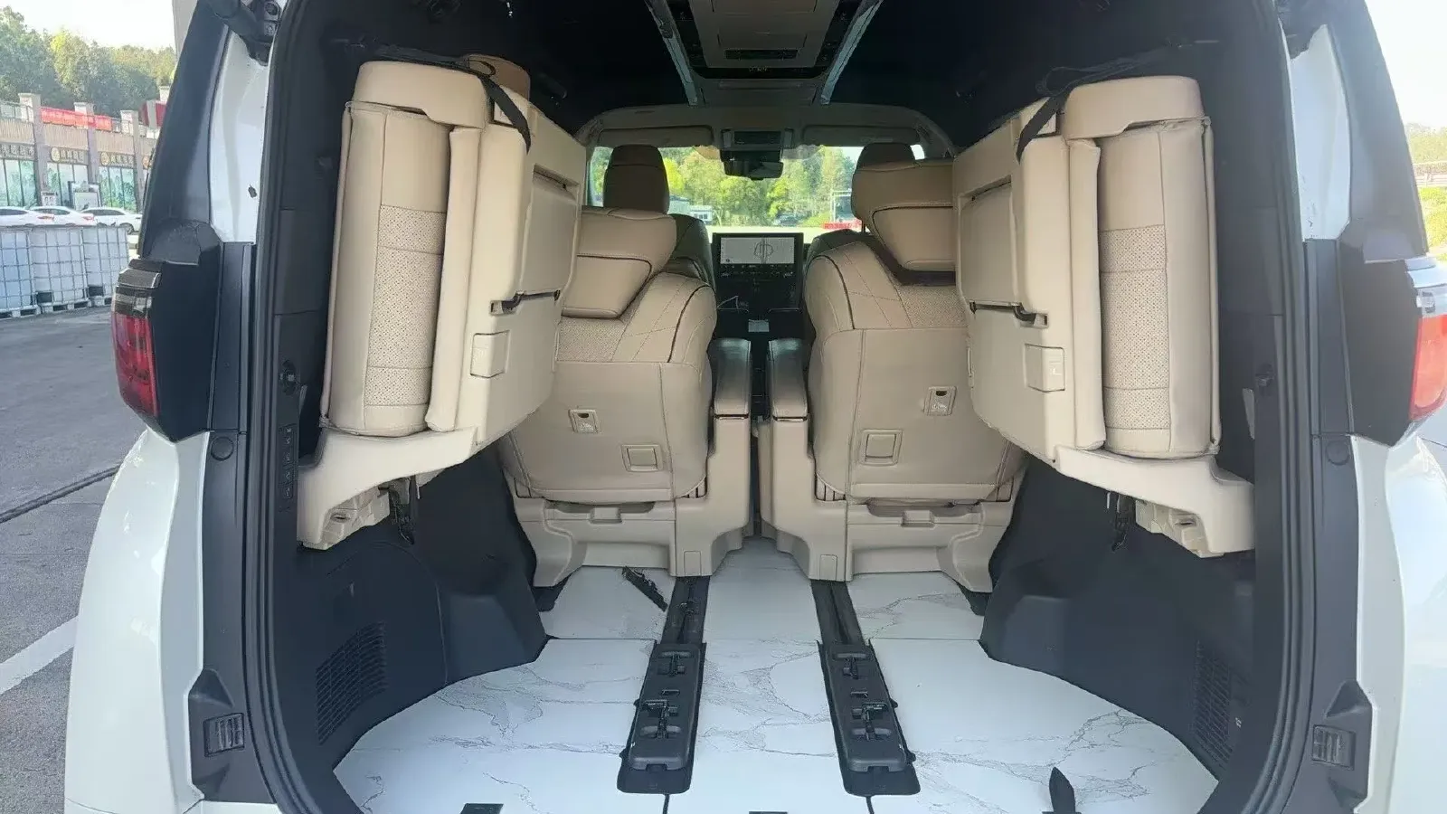 2024 Toyota Alphard 2.5L 190HP L4 E-CVT Hybrid,autocango,china used car exporter,china ev exporter,chinese used car exporter,chinese used ev exporter