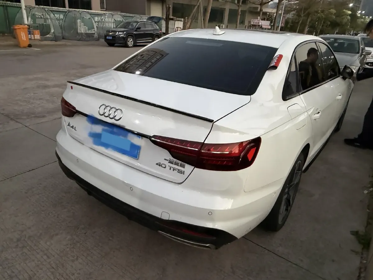 2023 Audi A4L 2.0T 190HP L4 7DCT,autocango,china used car exporter,china ev exporter,chinese used car exporter,chinese used ev exporter