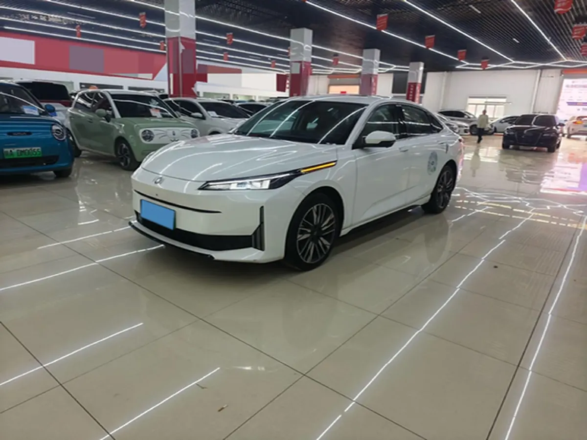 2024 ChangAn QiYuan A05 1.5L 110HP L4 E-CVT PHEV 18.99KWH,autocango,china used car exporter,china ev exporter,chinese used car exporter,chinese used ev exporter
