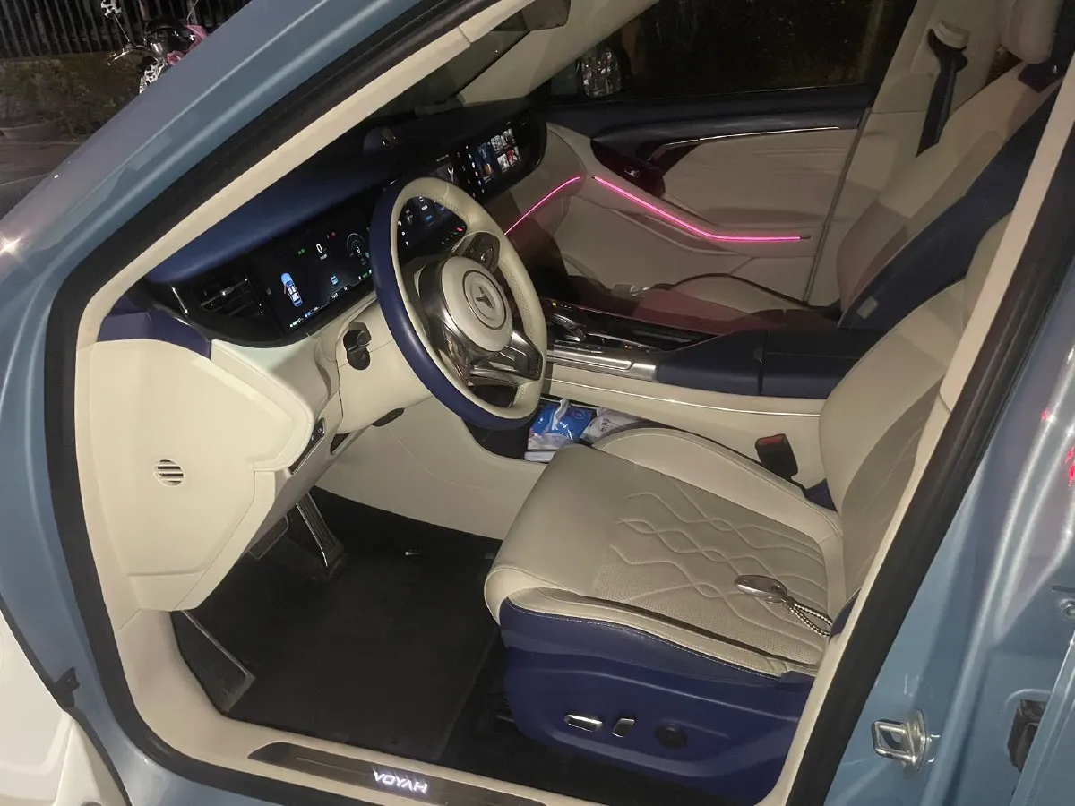 2021 Voyah FREE Range Extended 109HP REEV 33KWH,autocango,china used car exporter,china ev exporter,chinese used car exporter,chinese used ev exporter