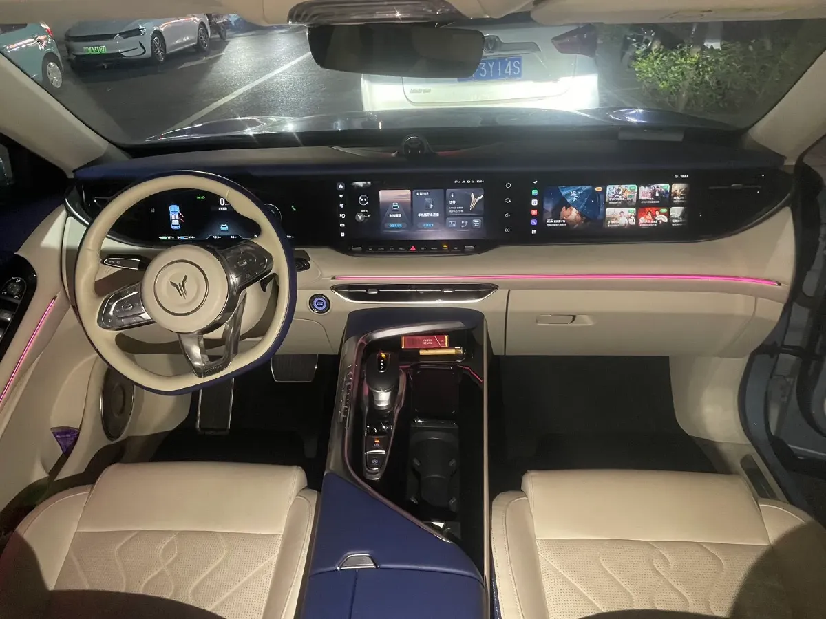 2021 Voyah FREE Range Extended 109HP REEV 33KWH,autocango,china used car exporter,china ev exporter,chinese used car exporter,chinese used ev exporter