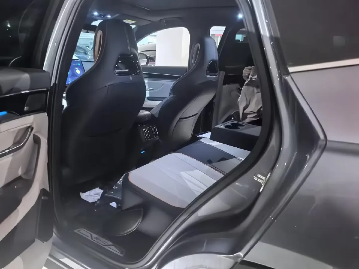 2023 Chevrolet Equinox 2.0T 237HP L4 9AT,autocango,china used car exporter,china ev exporter,chinese used car exporter,chinese used ev exporter