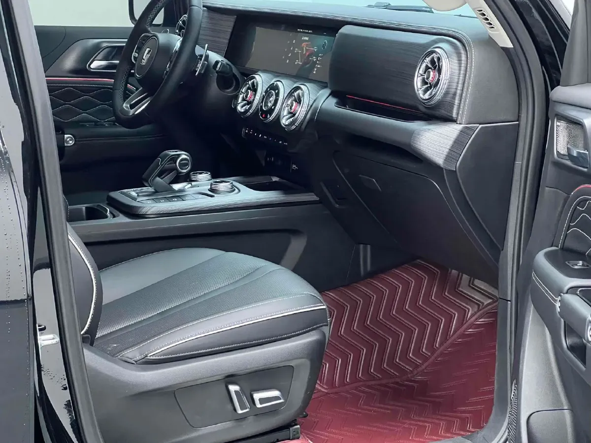 2023 Tank 300 2.0T 227HP L4 8AT,autocango,china used car exporter,china ev exporter,chinese used car exporter,chinese used ev exporter