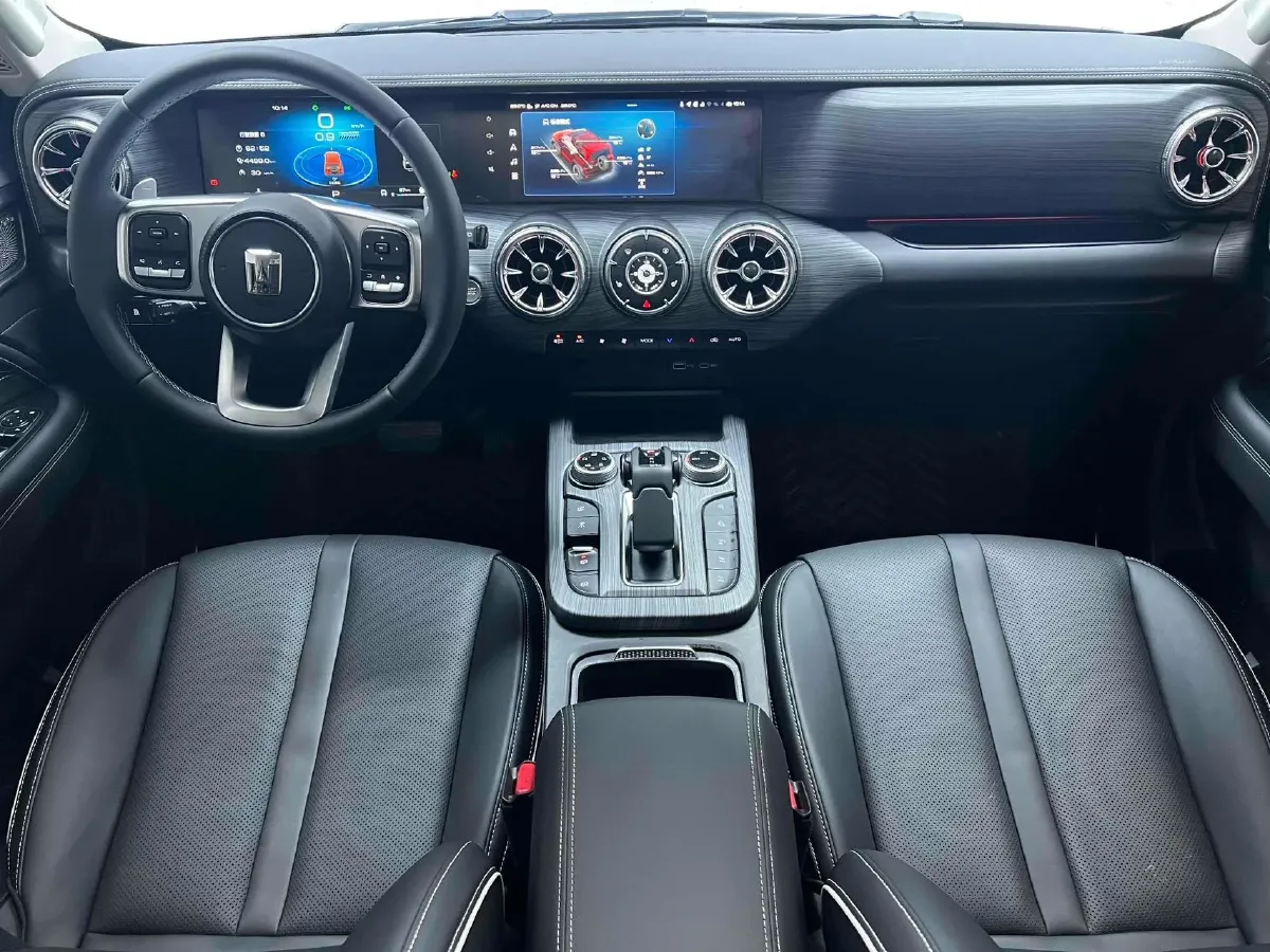 2023 Tank 300 2.0T 227HP L4 8AT,autocango,china used car exporter,china ev exporter,chinese used car exporter,chinese used ev exporter