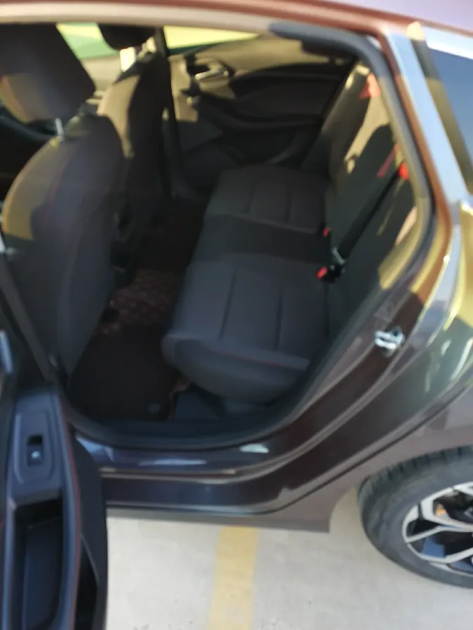 2023 MG 5 1.5L 129HP L4 5MT,autocango,china used car exporter,china ev exporter,chinese used car exporter,chinese used ev exporter