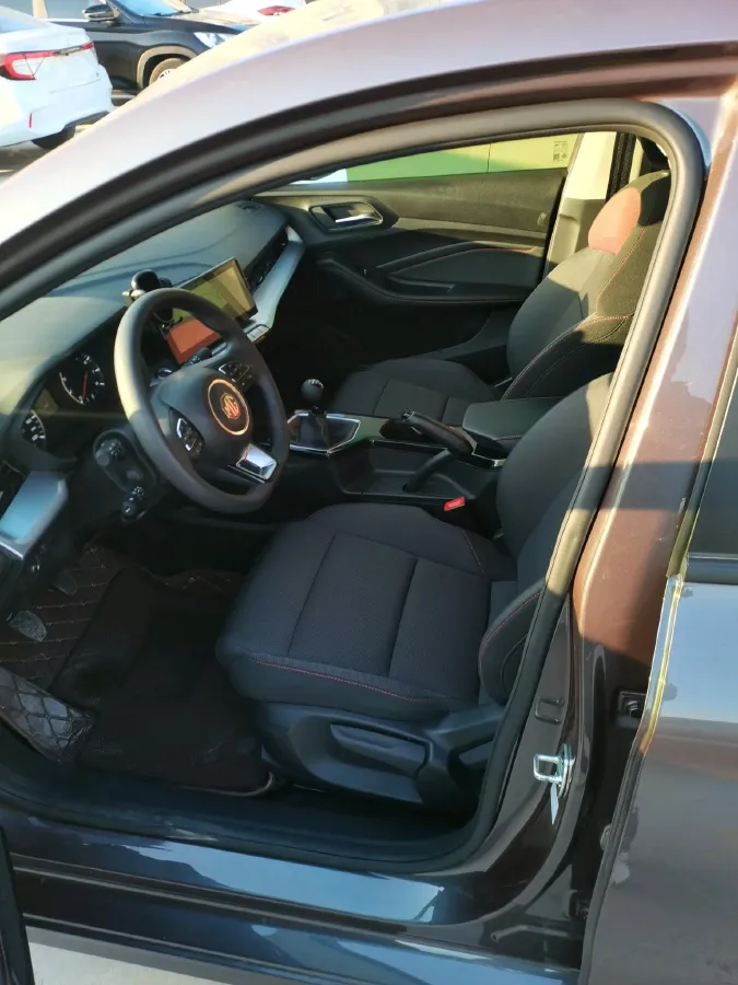 2023 MG 5 1.5L 129HP L4 5MT,autocango,china used car exporter,china ev exporter,chinese used car exporter,chinese used ev exporter