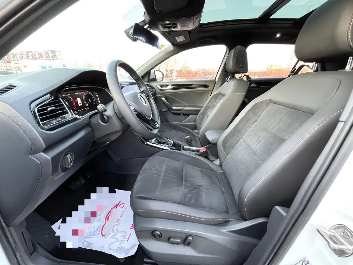 2021 Volkswagen T-Roc 1.4T 150HP L4 7DCT,autocango,china used car exporter,china ev exporter,chinese used car exporter,chinese used ev exporter