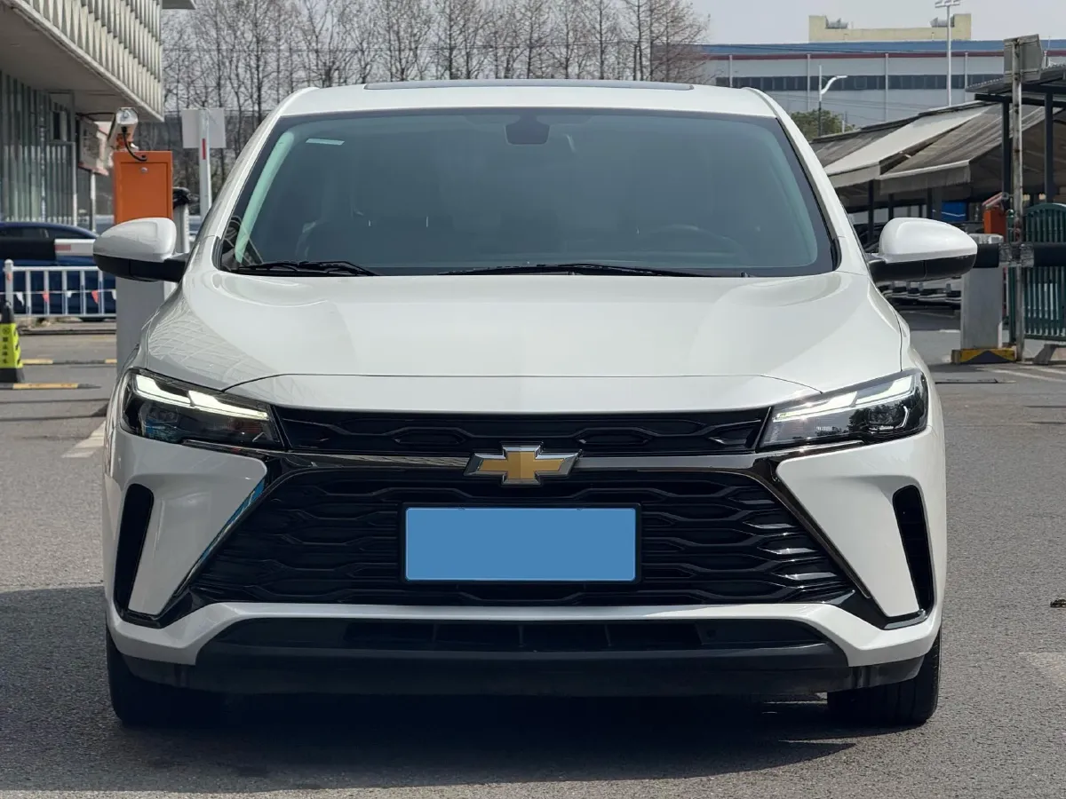 2024 Chevrolet Monza 1.5L 113HP L4 6DCT,autocango,china used car exporter,china ev exporter,chinese used car exporter,chinese used ev exporter