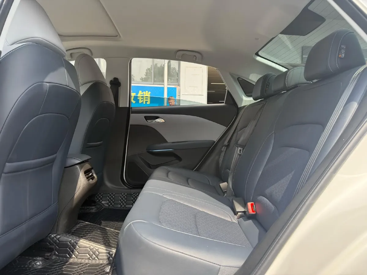 2024 Chevrolet Monza 1.5L 113HP L4 6DCT,autocango,china used car exporter,china ev exporter,chinese used car exporter,chinese used ev exporter